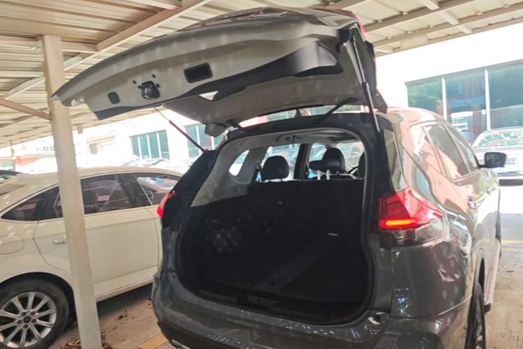Used Nissan X-Trail 2025 Honor 2.0L Two-Wheel Drive Leading Edition Trunk