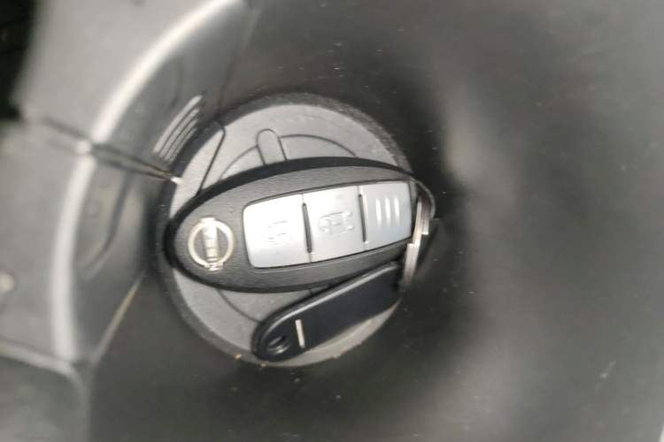 Used Nissan X-Trail 2025 Honor 2.0L Two-Wheel Drive Leading Edition Vehicle Key