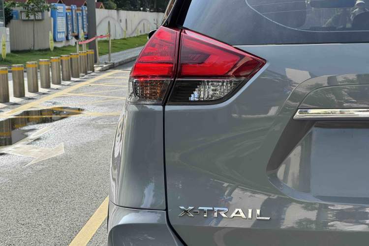 Used Nissan X-Trail 2025 Honor 2.0L Two-Wheel Drive Leading Edition Exterior 5