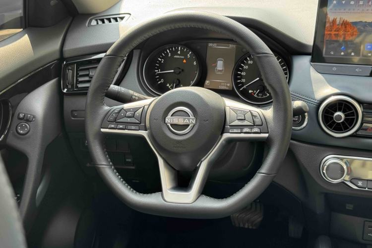 Used Nissan X-Trail 2025 Honor 2.0L Two-Wheel Drive Leading Edition Interior 4