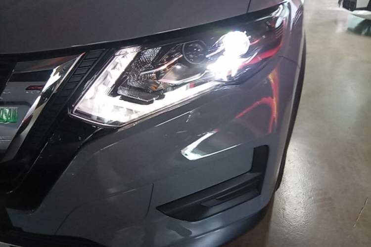Used Nissan X-Trail 2025 Honor 2.0L Two-Wheel Drive Leading Edition Left Front Headlight