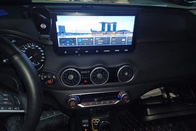 Used Nissan X-Trail 2025 Honor 2.0L Two-Wheel Drive Genuine Edition Audio And AC Panel