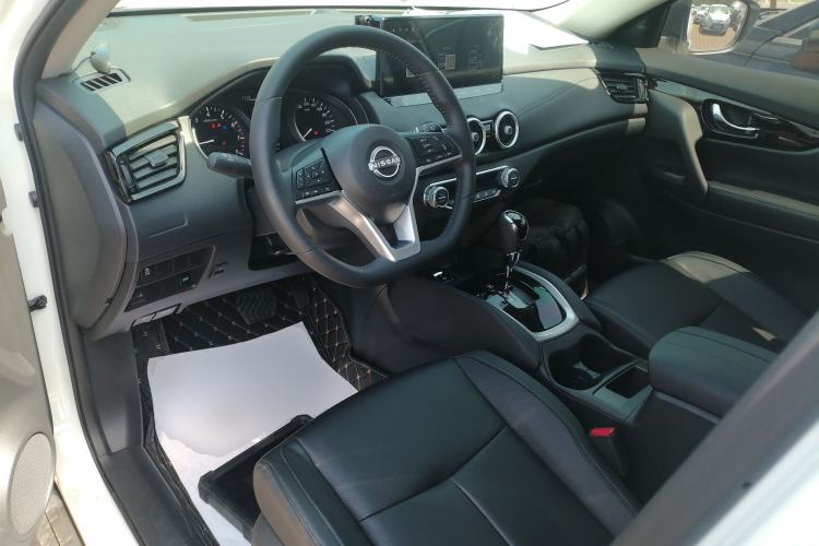 Used Nissan X-Trail 2025 Honor 2.0L Two-Wheel Drive Leading Edition Center Console