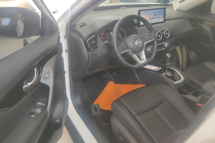 Used Nissan X-Trail 2025 Honor 2.0L Two-Wheel Drive Leading Edition Driver Seat