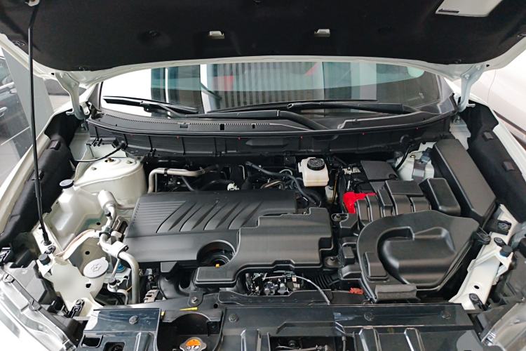 Used Nissan X-Trail 2025 Honor 2.0L Two-Wheel Drive Leading Edition Engine Bay