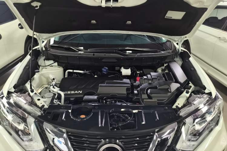 Used Nissan X-Trail 2025 Honor 2.0L Two-Wheel Drive Leading Edition Engine Bay