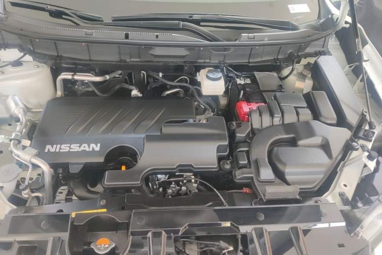 Used Nissan X-Trail 2025 Honor 2.0L Two-Wheel Drive Leading Edition Engine Bay