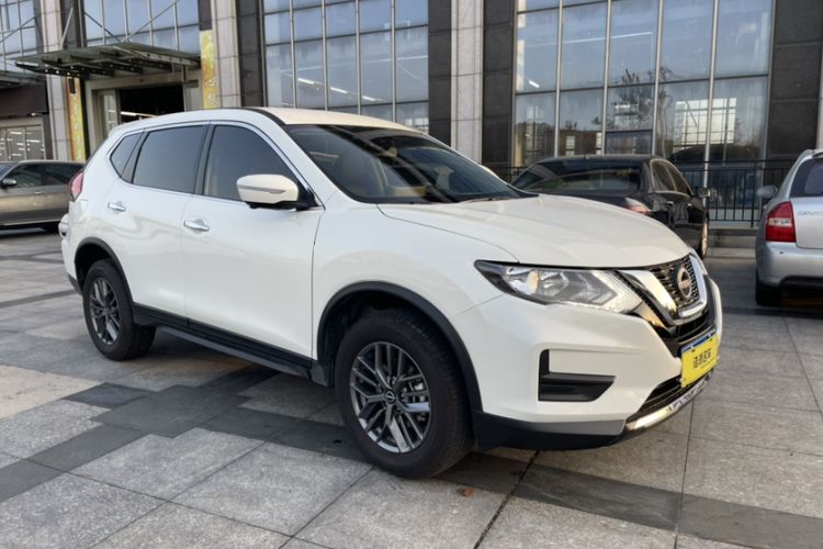Used Nissan X-Trail 2025 Honor 2.0L Two-Wheel Drive Genuine Edition Exterior 2