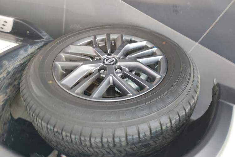 Used Nissan X-Trail 2025 Honor 2.0L Two-Wheel Drive Leading Edition Exterior 4