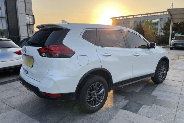 Used Nissan X-Trail 2025 Honor 2.0L Two-Wheel Drive Genuine Edition Exterior 5