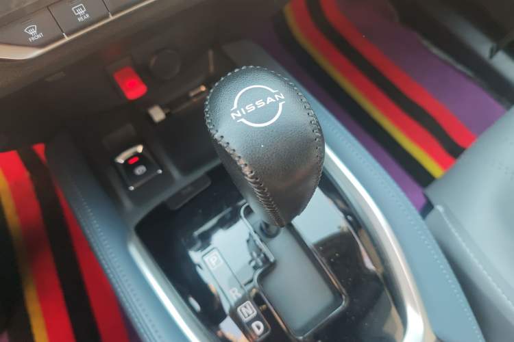 Used Nissan X-Trail 2025 Honor 2.0L Two-Wheel Drive Leading Edition Gear Lever