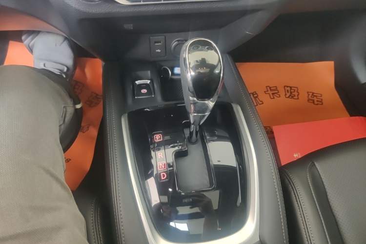 Used Nissan X-Trail 2025 Honor 2.0L Two-Wheel Drive Leading Edition Gear Lever
