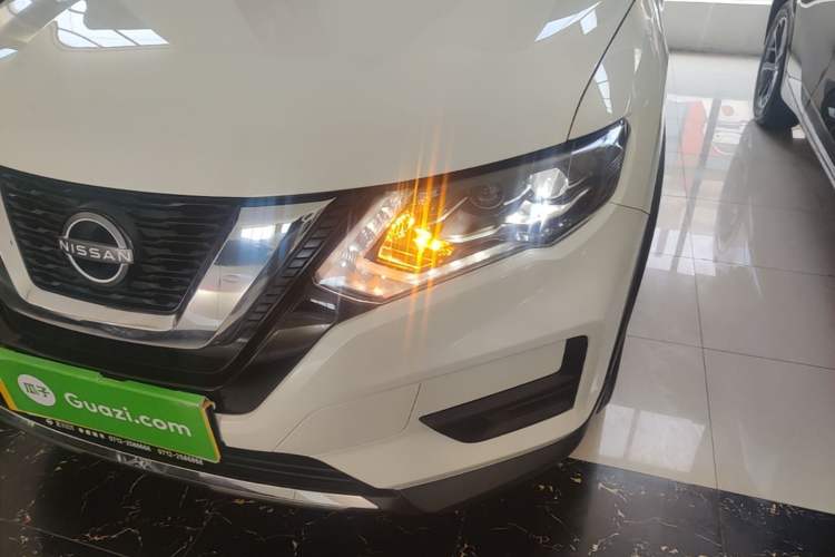 Used Nissan X-Trail 2025 Honor 2.0L Two-Wheel Drive Leading Edition Left Front Headlight