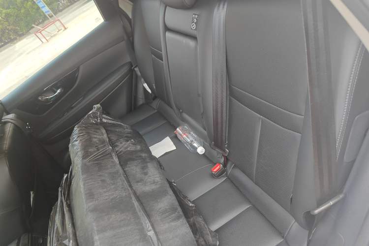 Used Nissan X-Trail 2025 Honor 2.0L Two-Wheel Drive Leading Edition Left Rear Seat