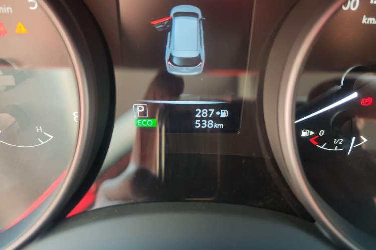 Used Nissan X-Trail 2025 Honor 2.0L Two-Wheel Drive Leading Edition Odometer Close Up
