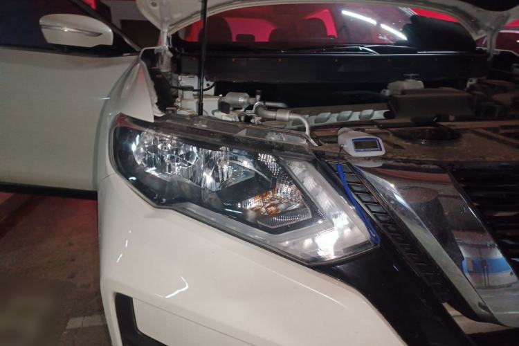 Used Nissan X-Trail 2025 Honor 2.0L Two-Wheel Drive Genuine Edition Right Front Headlight