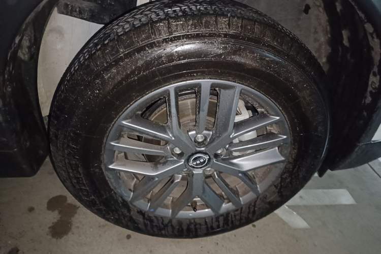 Used Nissan X-Trail 2025 Honor 2.0L Two-Wheel Drive Genuine Edition Right Front Wheel Hub
