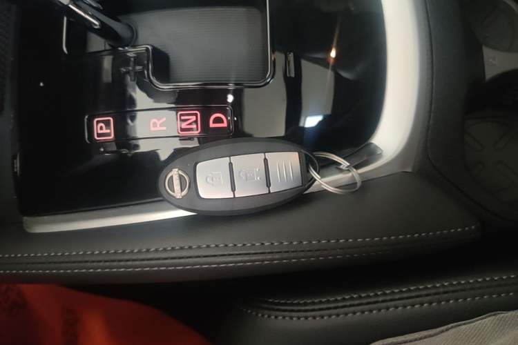 Used Nissan X-Trail 2025 Honor 2.0L Two-Wheel Drive Leading Edition Vehicle Key