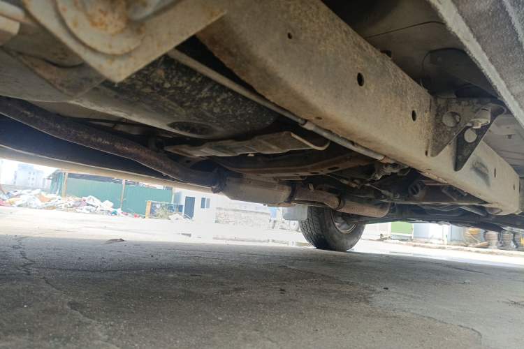 Used Nissan ZN Van 2011 2.4L Two-Wheel-Drive Standard Version 7-Seater ZN6493 Chassis Rear Right
