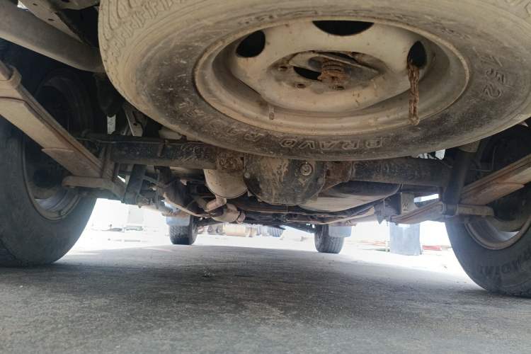 Used Nissan ZN Van 2011 2.4L Two-Wheel-Drive Standard Version 7-Seater ZN6493 Chassis Rear