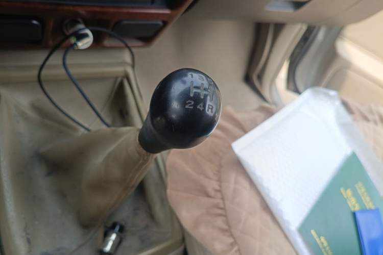 Used Nissan ZN Van 2011 2.4L Two-Wheel-Drive Standard Version 7-Seater ZN6493 Gear Lever