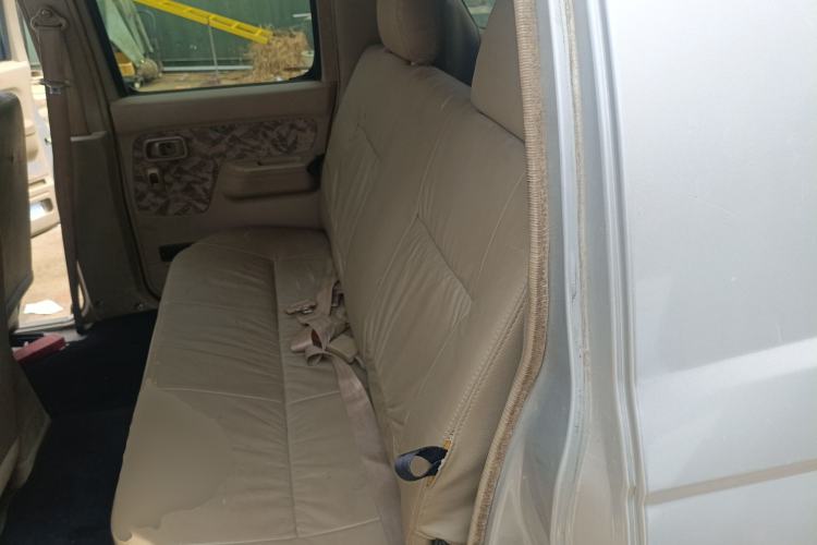 Used Nissan ZN Van 2011 2.4L Two-Wheel-Drive Standard Version 7-Seater ZN6493 Left Rear Seat