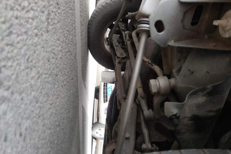 Used Nissan ZN Van 2013 2.4L Two-Wheel Drive Standard Model with 5 Seats Chassis Front Left