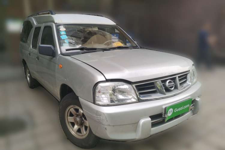 Used Nissan ZN Van 2013 2.4L Two-Wheel Drive Standard Model with 5 Seats Front Right 45 Deg