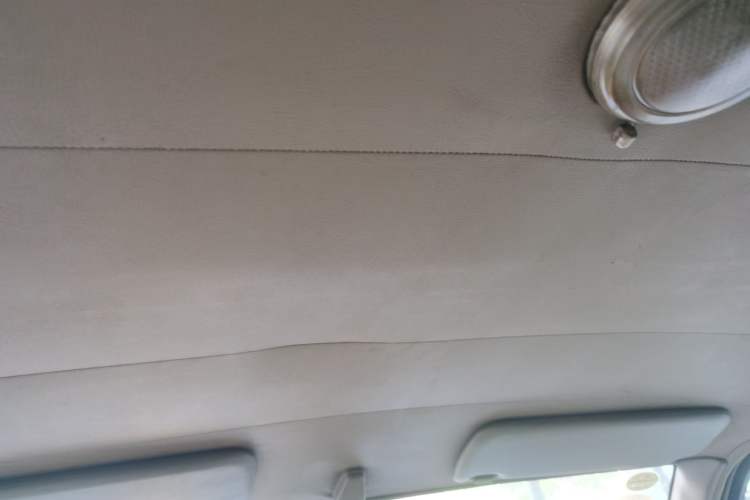 Used Nissan ZN Van 2013 2.4L Two-Wheel Drive Standard Model with 5 Seats Headliner