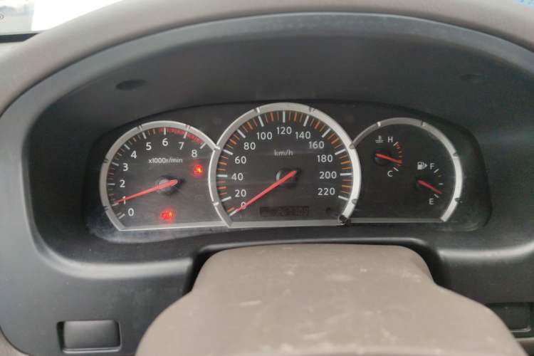 Used Nissan ZN Van 2013 2.4L Two-Wheel Drive Standard Model with 5 Seats Instrument Cluster