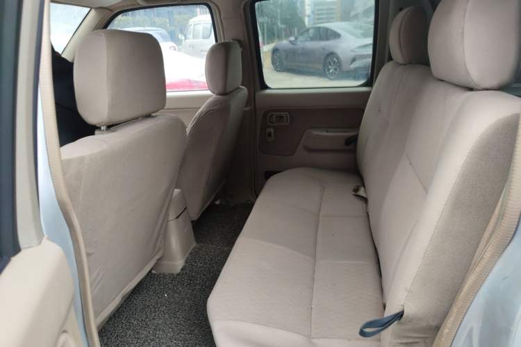 Used Nissan ZN Van 2013 2.4L Two-Wheel Drive Standard Model with 5 Seats Left Rear Seat