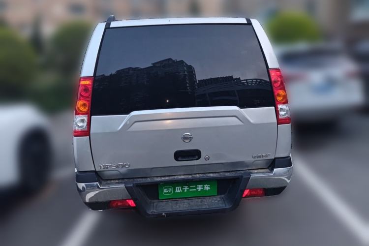 Used Nissan ZN Van 2013 2.4L Two-Wheel Drive Standard Model with 5 Seats Rear
