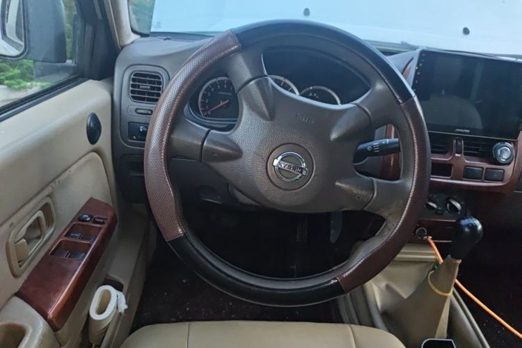 Used Nissan ZN Van 2013 2.4L Two-Wheel Drive Standard Model with 5 Seats Steering Wheel