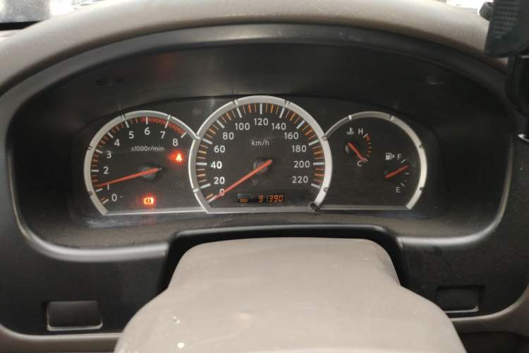 Used Nissan ZN Van 2013 2.4L Two-Wheel Drive Standard Model with 5 Seats Instrument Cluster