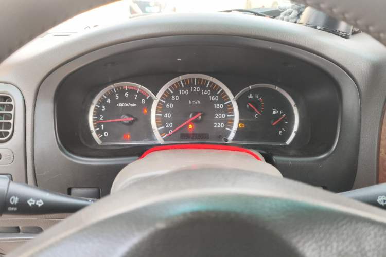 Used Nissan ZN Van 2013 2.4L Two-Wheel Drive Standard Model with 5 Seats Instrument Cluster