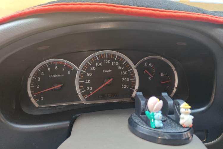 Used Nissan ZN Van 2013 2.4L Two-Wheel Drive Standard Model with 5 Seats Instrument Cluster