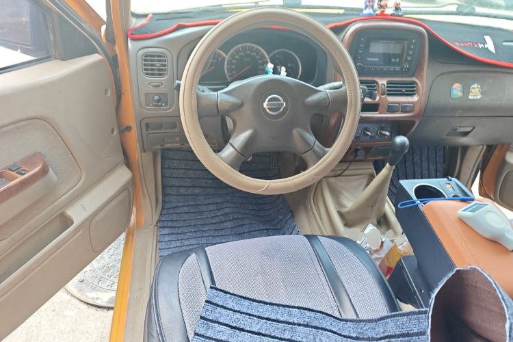 Used Nissan ZN Van 2013 2.4L Two-Wheel Drive Standard Model with 5 Seats Steering Wheel