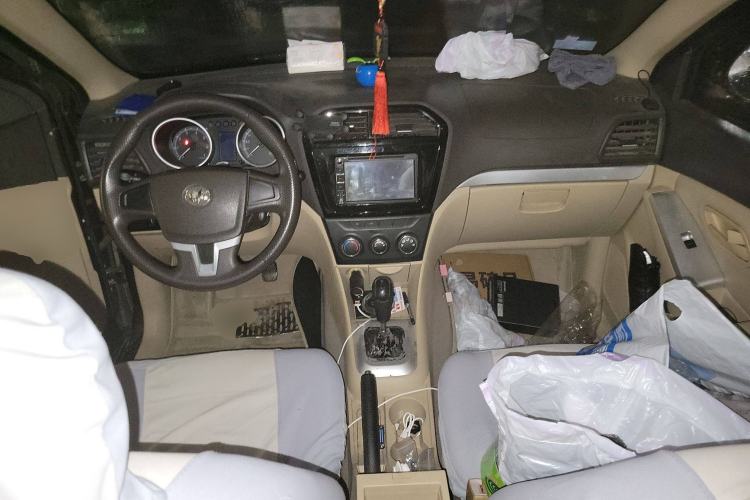 Used Nlmmotor Qiteng EX80 2015 1.5L Entry-Level DAM15DL Center Console