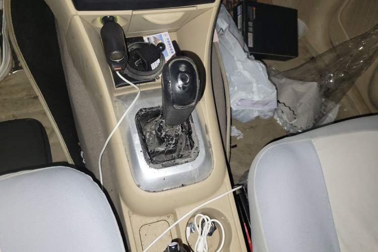 Used Nlmmotor Qiteng EX80 2015 1.5L Entry-Level DAM15DL Gear Lever