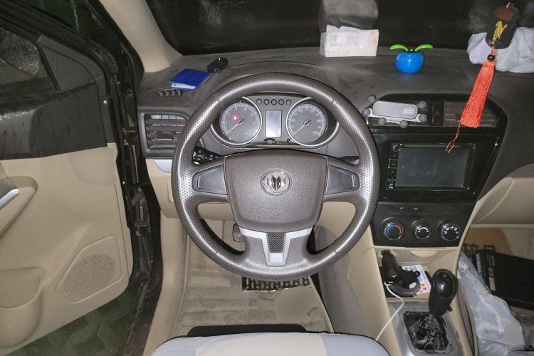Used Nlmmotor Qiteng EX80 2015 1.5L Entry-Level DAM15DL Steering Wheel