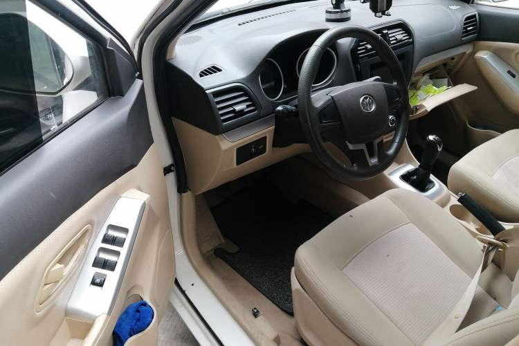 Used Nlmmotor Qiteng EX80 2015 1.5L Entry-Level DAM15DL Driver Seat