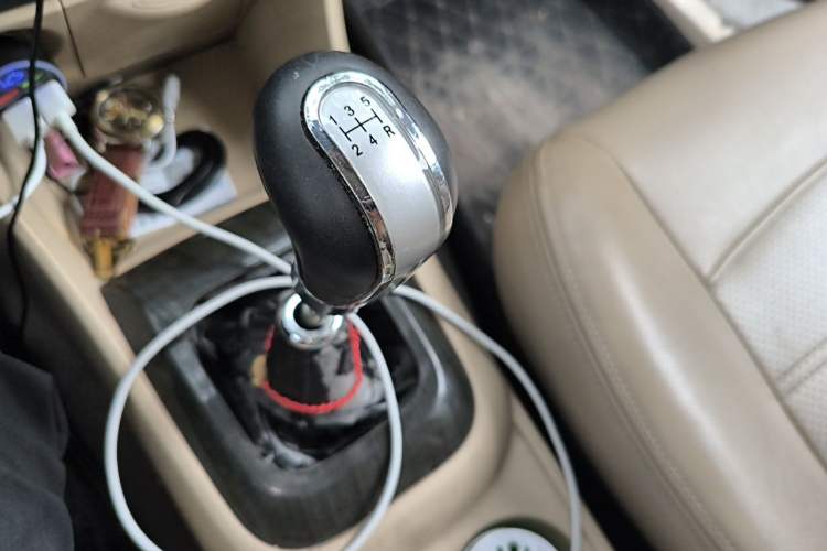 Used Nlmmotor Qiteng EX80 2015 1.5L Luxury Version DAM15DL Gear Lever