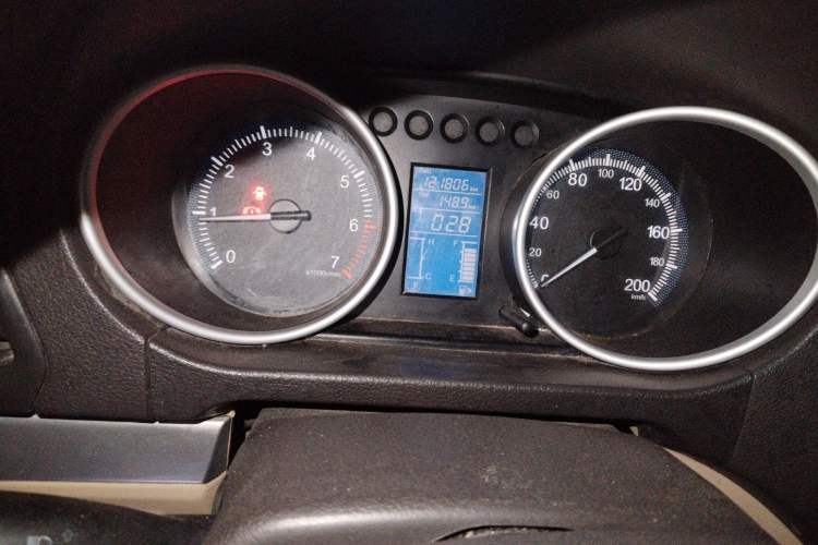 Used Nlmmotor Qiteng EX80 2015 1.5L Elite Version DAM15DL Instrument Cluster