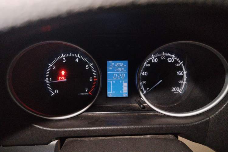 Used Nlmmotor Qiteng EX80 2015 1.5L Elite Version DAM15DL Odometer Close Up