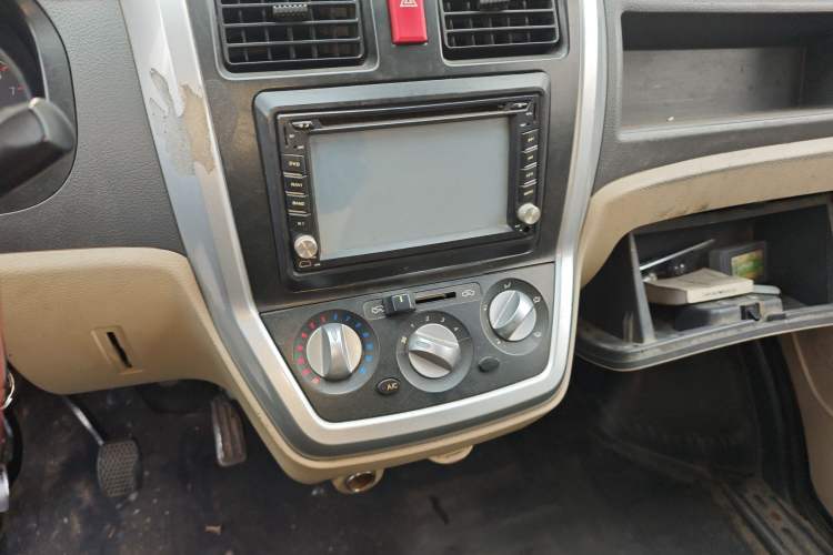 Used Nlmmotor Qiteng M70 2014 1.2L Entry-Level LJ469Q-AE2 Audio And AC Panel
