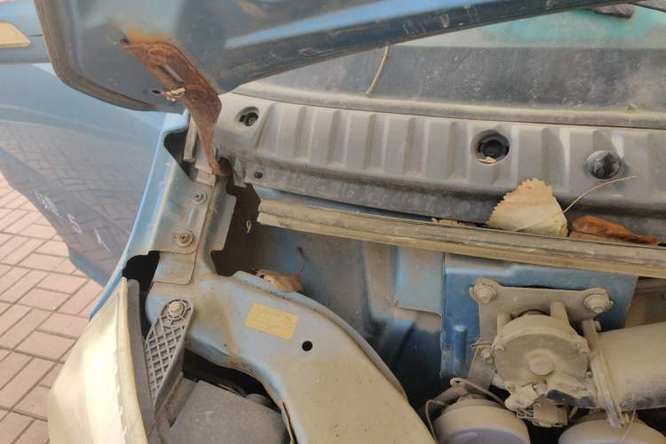 Used Nlmmotor Qiteng M70 2014 1.2L Entry-Level LJ469Q-AE2 Engine Bay Right