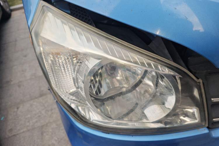 Used Nlmmotor Qiteng M70 2014 1.2L Entry-Level LJ469Q-AE2 Right Front Headlight