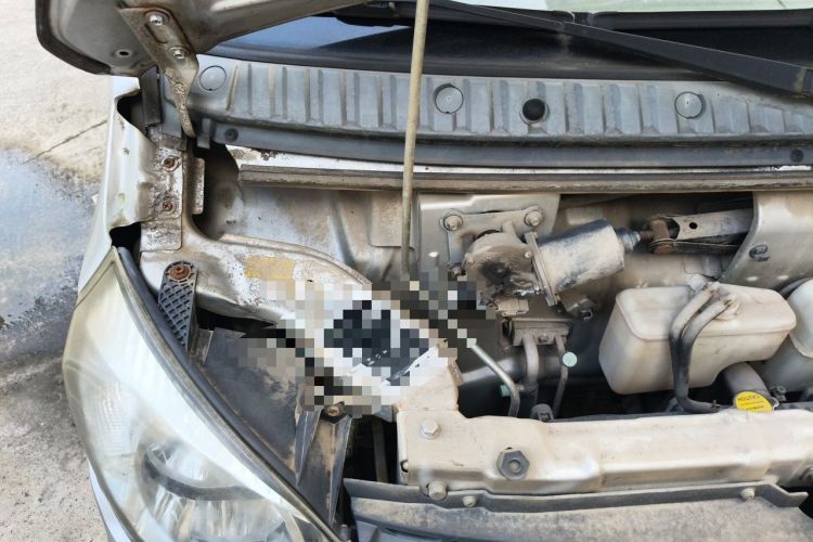 Used Nlmmotor Qiteng M70 2014 1.2L Wealthy Model LJ469Q-AE2 Engine Bay Right