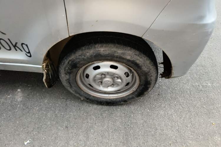 Used Nlmmotor Qiteng M70 2014 1.2L Practical Version LJ469Q-AE2 Right Front Wheel Hub