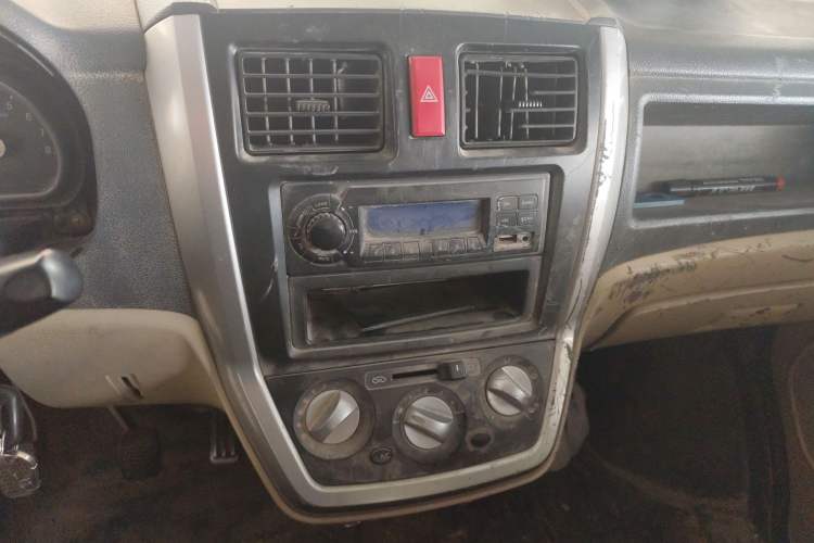Used Nlmmotor Qiteng M70 2014 1.2L Entry-Level LJ469Q-AE2 Audio And AC Panel